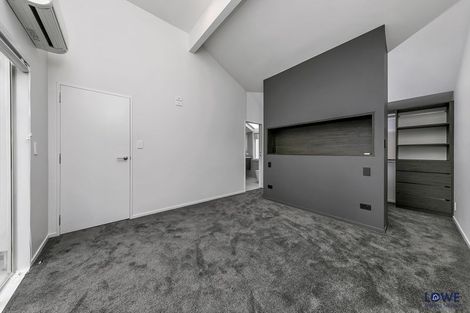 Photo of property in 1/2 Hauraki Road, Hauraki, Auckland, 0622