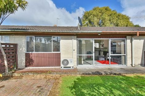 Photo of property in 2/1 Plunket Avenue, Papatoetoe, Auckland, 2104