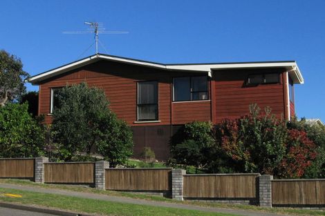 Photo of property in 8 Pine Ridge Terrace, Waikanae Beach, Waikanae, 5036