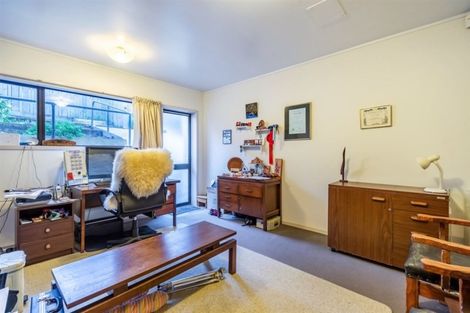 Photo of property in 4/8 City View Terrace, Birkenhead, Auckland, 0626