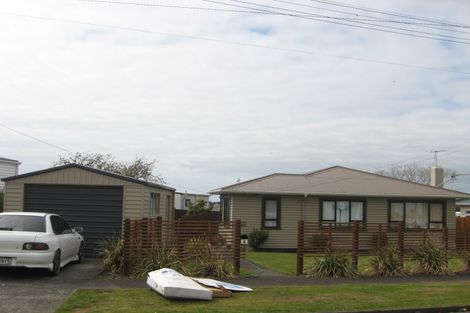 Photo of property in 7 Elm Grove, Westown, New Plymouth, 4310