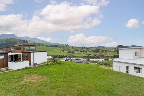 Photo of property in 1 Koromiko Lane, Raglan, 3225