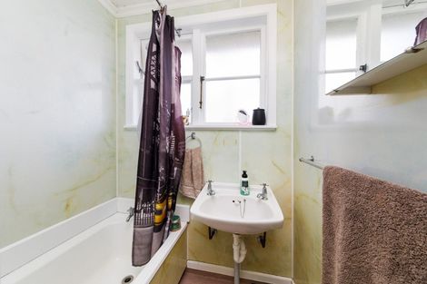 Photo of property in 5 Kupe Place, Highbury, Palmerston North, 4412