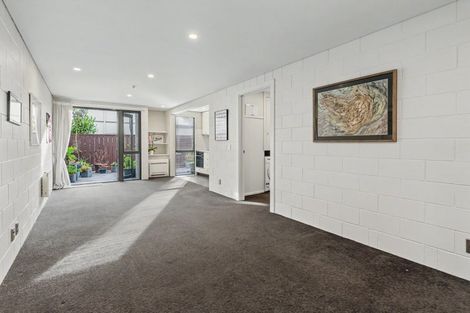 Photo of property in 2/868 Colombo Street, Christchurch Central, Christchurch, 8013
