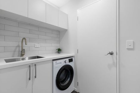 Photo of property in 77 Meadowstone Drive, Wanaka, 9305