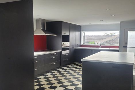 Photo of property in 1/72 Casuarina Road, Half Moon Bay, Auckland, 2012