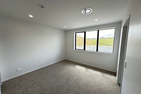 Photo of property in 50 Oakum Road, Whitby, 5024