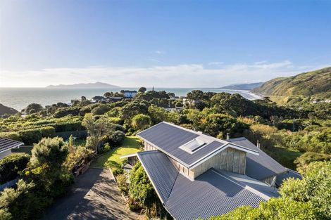 Photo of property in 76 Sea Vista Drive, Pukerua Bay, 5026