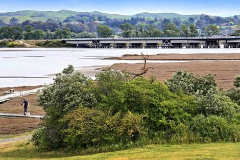 Photo of property in 33a Meeanee Quay, Westshore, Napier, 4110