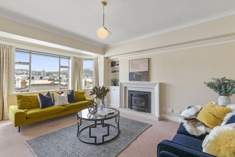 Photo of property in Owd Trafford Flats, 17 Brougham Street, Mount Victoria, Wellington, 6011