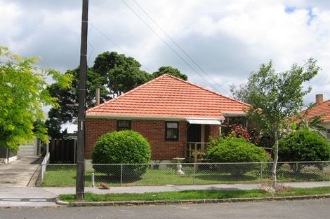 Photo of property in 7 Humariri Street, Point Chevalier, Auckland, 1022