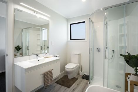 Photo of property in 1e Breakwater Way, Whitby, Porirua, 5024