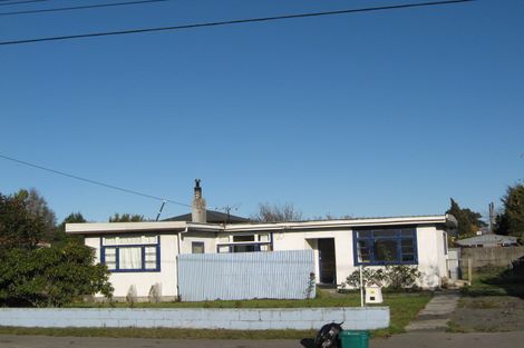 Photo of property in 19 Mortlake Street, Islington, Christchurch, 8042