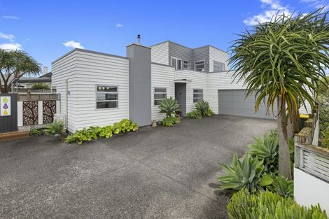 Photo of property in 9b Chilman Street, Strandon, New Plymouth, 4312
