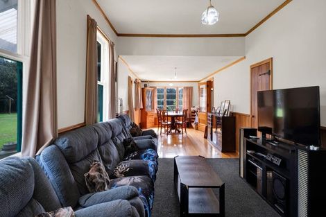 Photo of property in 100 Conway Road, Eltham, 4322