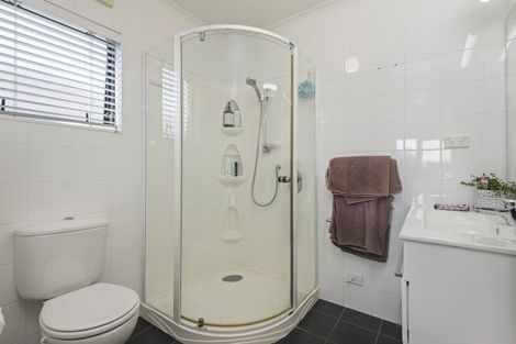 Photo of property in 8 La Lena Grove, Fitzherbert, Palmerston North, 4410