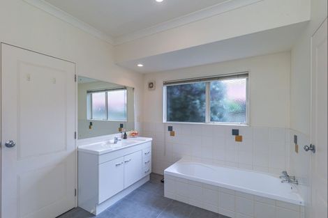 Photo of property in 50 Easton Way, Levin, 5510