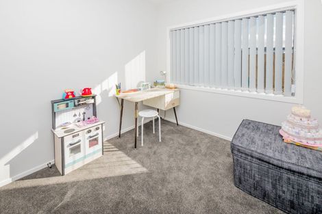 Photo of property in 10 Tilly Lane, Huapai, Kumeu, 0810