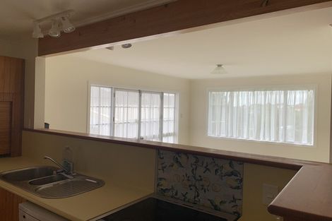 Photo of property in 98 Oakdale Road, Mount Roskill, Auckland, 1041