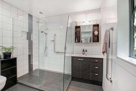 Photo of property in 42 Urumaraki Avenue, Helensville, 0800