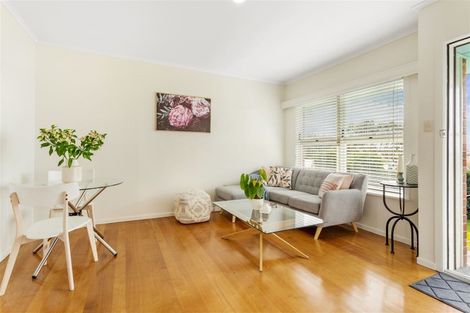 Photo of property in 3/7 Lenihan Street, Northcote, Auckland, 0627