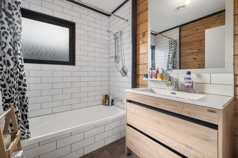 Photo of property in 8b Dawson Drive, Ngongotaha, Rotorua, 3010