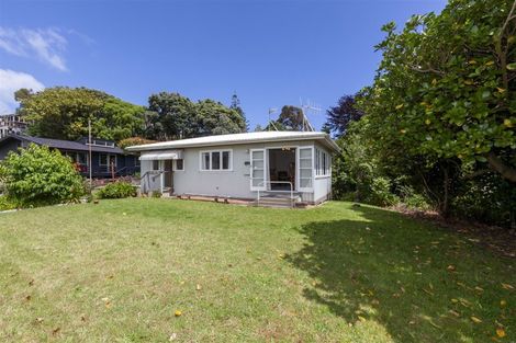 Photo of property in 21 Renown Road, Raumati South, Paraparaumu, 5032