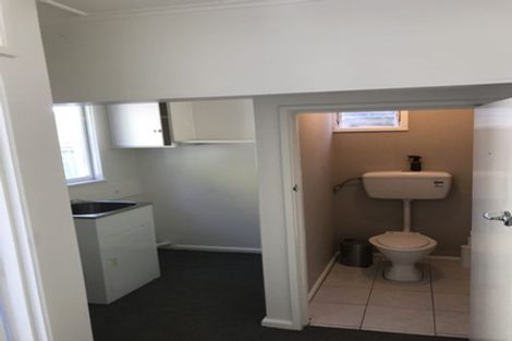 Photo of property in 147 Shakespeare Road, Bluff Hill, Napier, 4110