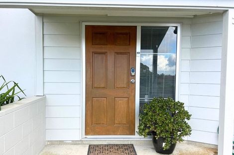 Photo of property in 25 Peterhouse Place, West Harbour, Auckland, 0618