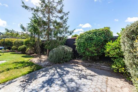 Photo of property in 24 Ealing Street, Redwood, Christchurch, 8051