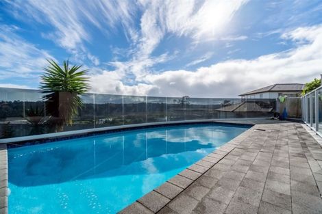 Photo of property in 160 Kittiwake Drive, Schnapper Rock, Auckland, 0632