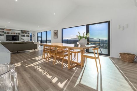 Photo of property in 86 Kotare Street, Waikanae, 5036