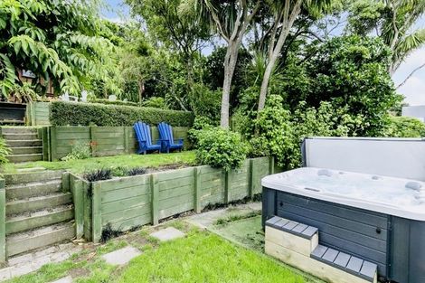 Photo of property in 13 Paisley Terrace, Karori, Wellington, 6012