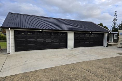 Photo of property in 190 Oraha Road, Kumeu, 0892