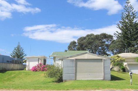 Photo of property in 5 Dillon Street, Waihi Beach, 3611