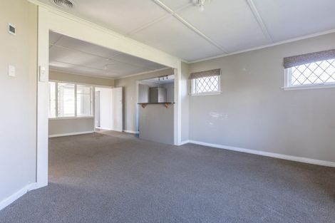 Photo of property in 12 Woburn Street, Waipukurau, 4200