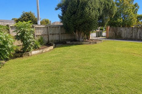 Photo of property in 25 Meadowcourt Drive, Manukau, Auckland, 2025