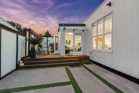 Photo of property in 2/34 Clifton Road, Herne Bay, Auckland, 1011