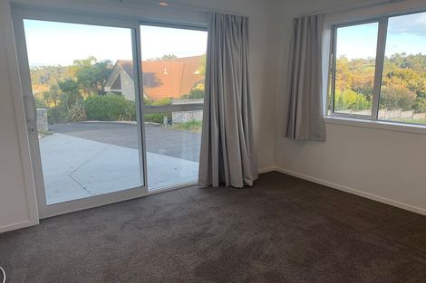 Photo of property in 9a Kerema Way, Schnapper Rock, Auckland, 0632