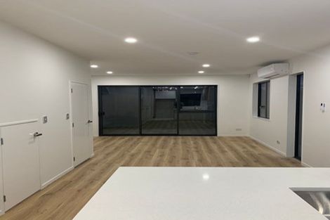 Photo of property in 67a Divich Avenue, Te Atatu South, Auckland, 0610