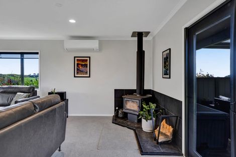 Photo of property in 43 Lincoln East Road, Everett Park, Inglewood, 4389