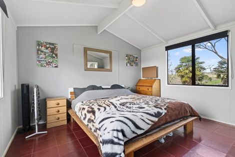 Photo of property in 272 Huarau Road, Whakapirau, Maungaturoto, 0583