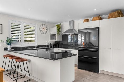 Photo of property in 1 Spinnaker Lane, Mangawhai, 0505