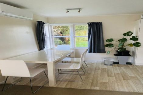 Photo of property in 60 Cobham Crescent, Kelston, Auckland, 0602