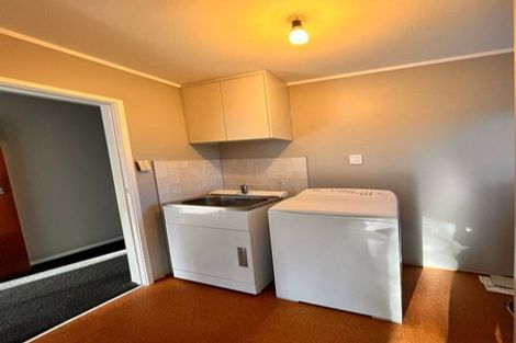 Photo of property in 11a De Val Drive, Titirangi, Auckland, 0604