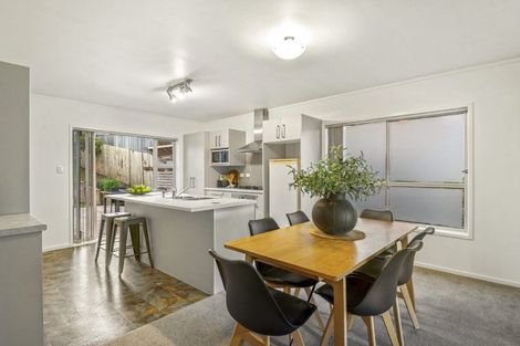 Photo of property in 114 Mountbatten Avenue, Hillcrest, Auckland, 0627