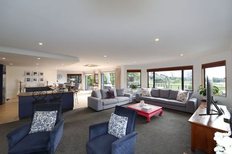 Photo of property in 83 Ferry Road, Clive, 4102