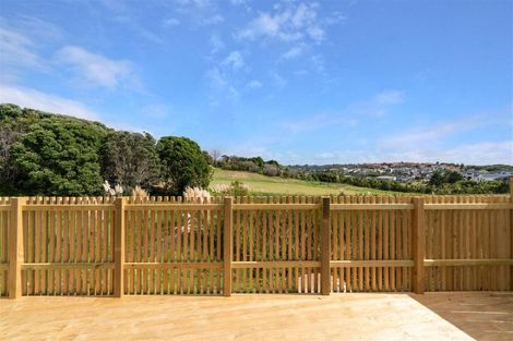 Photo of property in 34 Whakairo Crescent, Gulf Harbour, Whangaparaoa, 0930