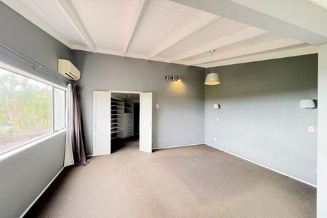 Photo of property in 412 Taupaki Road, Kumeu, 0892