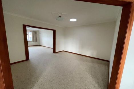 Photo of property in 30 Sackville Street, Fitzroy, New Plymouth, 4312